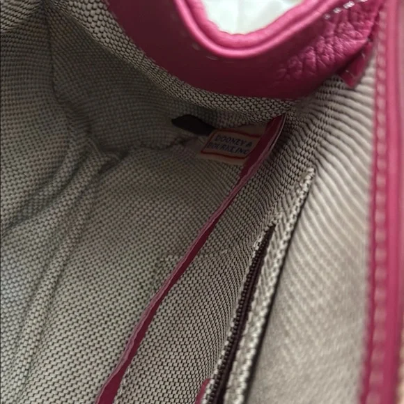 Dooney and Bourke Small Bucket Satchel in pink. Y2K, Barbie style - Picture 2 of 16